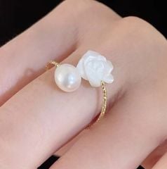 Nhẫn Xoắn Hở Hoa Hồng Phối Đính Ngọc Trai Tự Nhiên Freesize MADAME HIEN PEARLS NG007