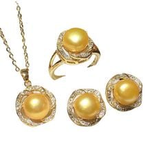 Bộ Set Ngọc Trai Vàng gồm Dây chuyền + Nhẫn + Bông Tai Dáng Hoa Thời Trang MADAME HIEN PEARLS SPS022V