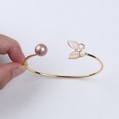 Vòng Tay MADAME HIEN PEARLS Titan 18K Còng Đính Hạt trai Nước Ngọt Tự Nhiên Hình Bướm Sang Trọng VTT011