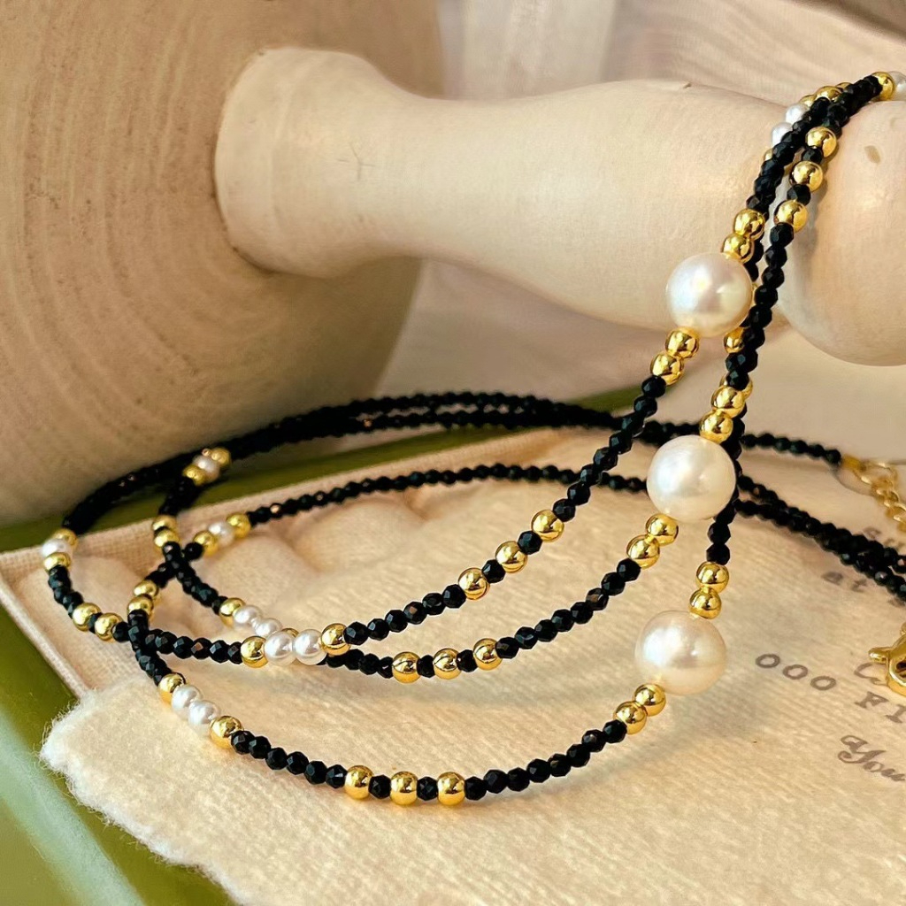 Vòng Cổ Pha Lê Đen Mặt 1 Hạt Ngọc Trai Đơn Giản Tự Nhiên Phối Cham Tròn Vàng MADAME HIEN PEARLS Lạ Mắt Cá Tính MT046