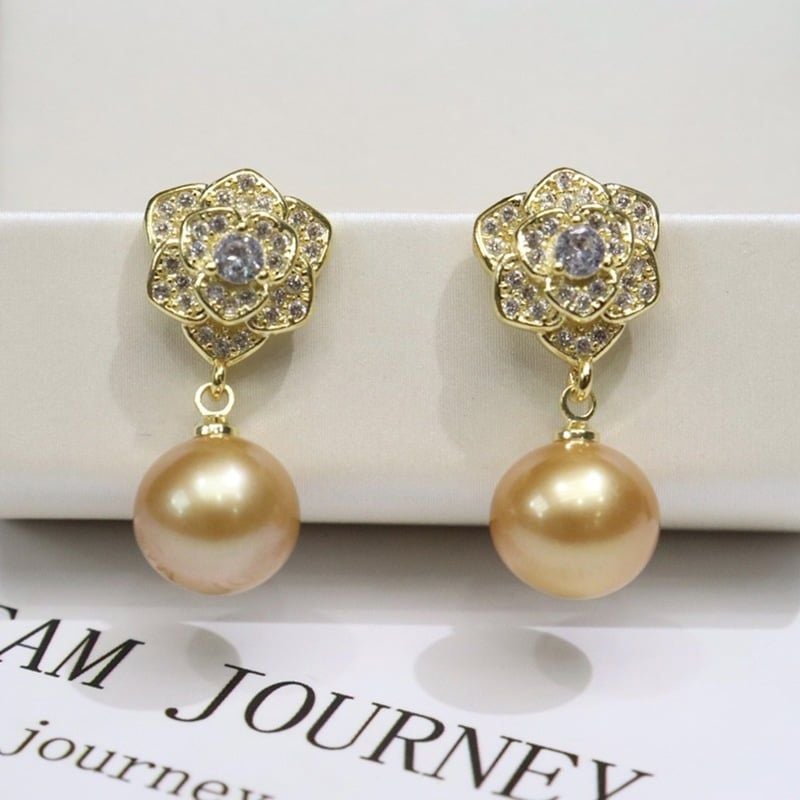 Bông Tai Ngọc Trai Tự Nhiên Mặt Hoa Hồng Channel Đá Quý 3D Đính Hạt Ngọc Trai Tròn Hoàn Hảo 9-10mm MADAME HIEN PEARLS BTT068