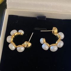 Bông Tai Ngọc Trai Tự Nhiên Dáng C Khối 5 Hạt Ngọc Trai Cá Tính Sành Điệu MADAME HIEN PEARLS Cho Nữ BTN184