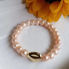 Vòng Tay Ngọc Trai 8-9mm Mặt Hạt Charm Kim Loại Sang Chảnh RUNWAY Fashion MADAME HIEN PEARLS VTT021