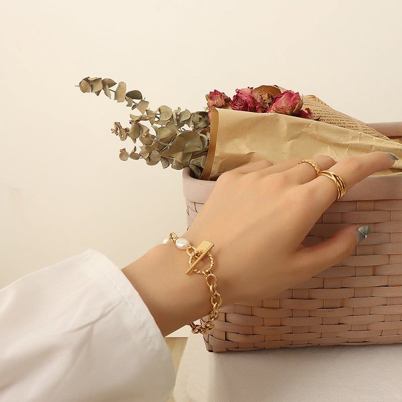 Vòng Tay OT Thép Titan Khóa Hình Học Tag Handmade Đính Ngọc Trai Tự Nhiên MADAME HIEN PEARLS Unisex Nam Nữ VTB045