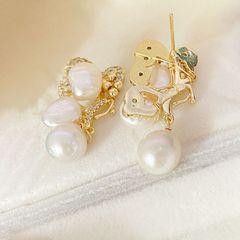 Bông tai Ngọc Trai Tự Nhiên Hạt Dị Baroque Dáng Bướm Dị Tua Rua MADAME HIEN PEARLS Thời Trang Cao Cấp BTB059