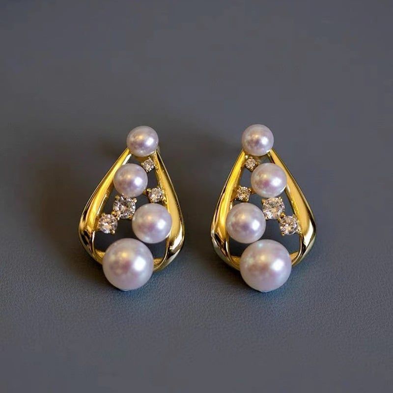 Bông Tai Mặt Hình Học Đính 4 Hạt Ngọc Trai Tự Nhiên Sang Trọng MADAME HIEN PEARLS Cho Nữ BTN293