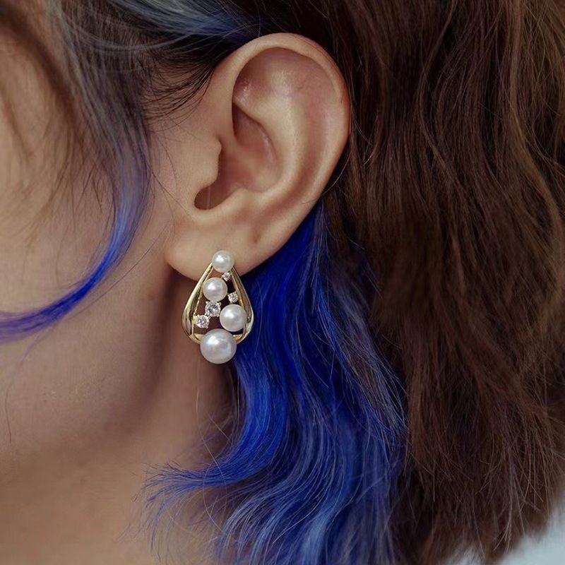 Bông Tai Mặt Hình Học Đính 4 Hạt Ngọc Trai Tự Nhiên Sang Trọng MADAME HIEN PEARLS Cho Nữ BTN293