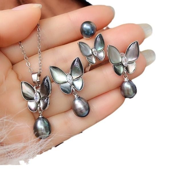 Set Trang Sức Vòng Cổ Bông Tai Nhẫn Bướm Đêm Đen Đính Ngọc Trai Tự Nhiên MADAME HIEN PEARLS SPS055