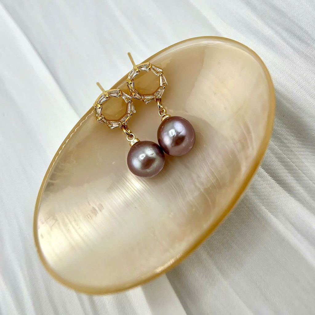 Bông Tai Ngọc Trai Tím Tự Nhiên Mặt Khung Pha Lê Tròn Tối Giản MADAME HIEN PEARLS Cho Nữ BTT115