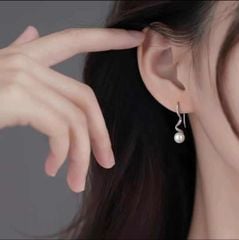 Bông Tai Ngọc Trai Tự Nhiên Khung Bạc Ta Tua Rua Thanh Bạc Xoắn Đính Ngọc Trai Tự Nhiên MADAME HIEN PEARLS Cho Nữ BTN217