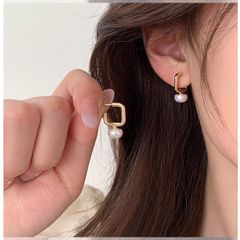 Bông Tai Ngọc Trai Tự Nhiên Kiểu Dáng Hình Học Hiện Đại MADAME HIEN PEARLS Unisex Nam Nữ BTN149