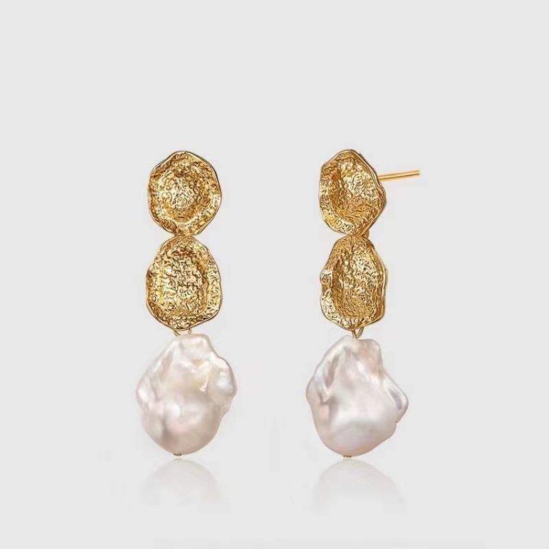 Designer Jewelry Bông tai Thiết Kế Mặt Kim Sáng Tạo Tua Rua Hạt Ngọc Trai Baroque To Đùng MADAME HIEN PEARLS Thời Trang Cao Cấp BTB080