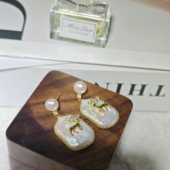 Bông Tai Tua Rua Viên Ngọc Trai Baroque Hình Chữ Nhật Cẩn Kỳ Lân Mạ Vàng Và Pha Lê MADAME HIEN PEARLS Cho Nữ BTB124