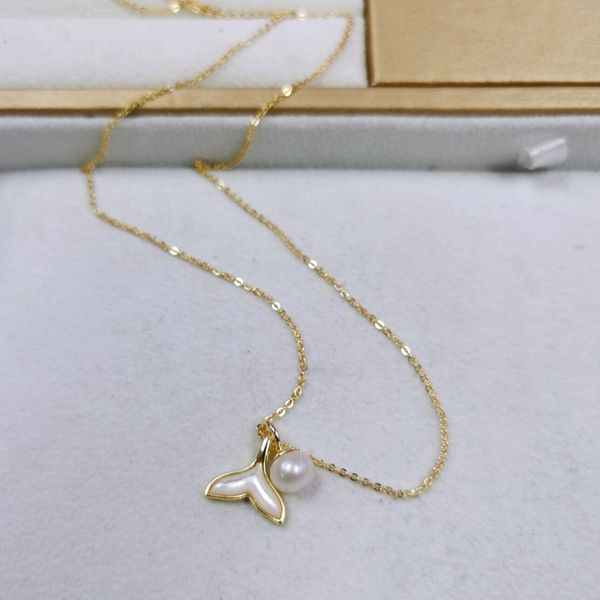 Vòng cổ Ngọc Trai Mặt Nàng Tiên Cá MADAME HIEN PEARL Thời Trang MN014