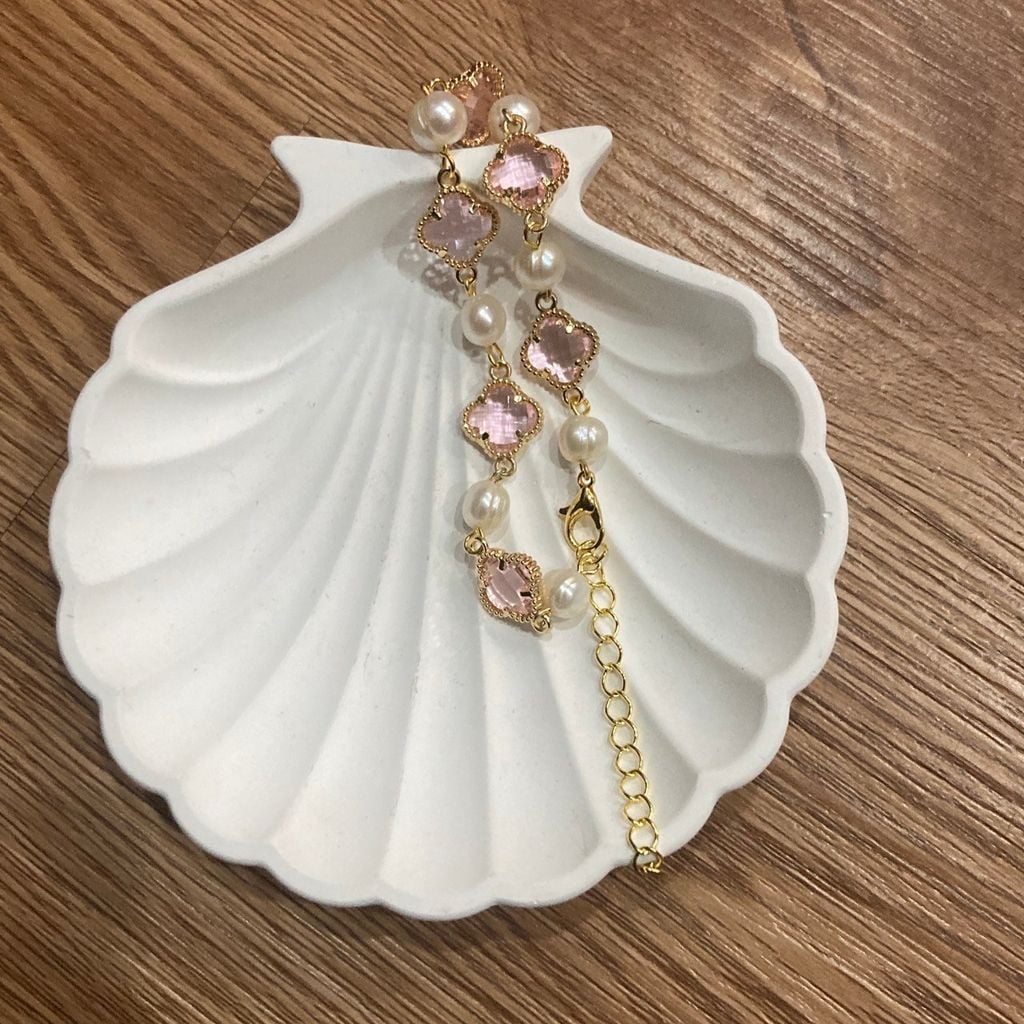 Vòng Đeo Tay Ngọc Trai Thời Trang Phối Hoa Đá 4 cánh MADAME HIEN PEARLS Cho Nữ VTB018