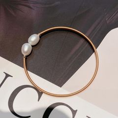 Vòng Tay Ngọc Trai Tối Giản Đính Ngọc Trai Giọt Nước Kiểu Còng Cứng MADAME HIEN PEARL VTG013