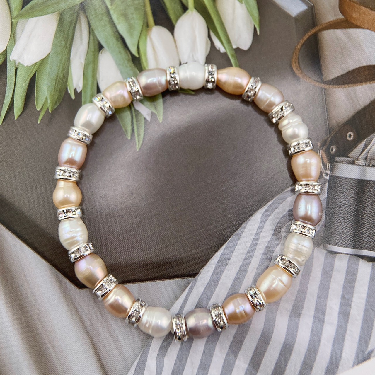 Vòng Tay Ngọc Trai Tự Nhiên Phối Cham Bạc Zircon MADAME HIEN PEARLS VTG020