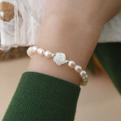 Vòng Tay Ngọc Trai Tự Nhiên Phối Mặt Hoa Hồng Vỏ Sò MADAME HIEN PEARLS Đáng Yêu VTG028