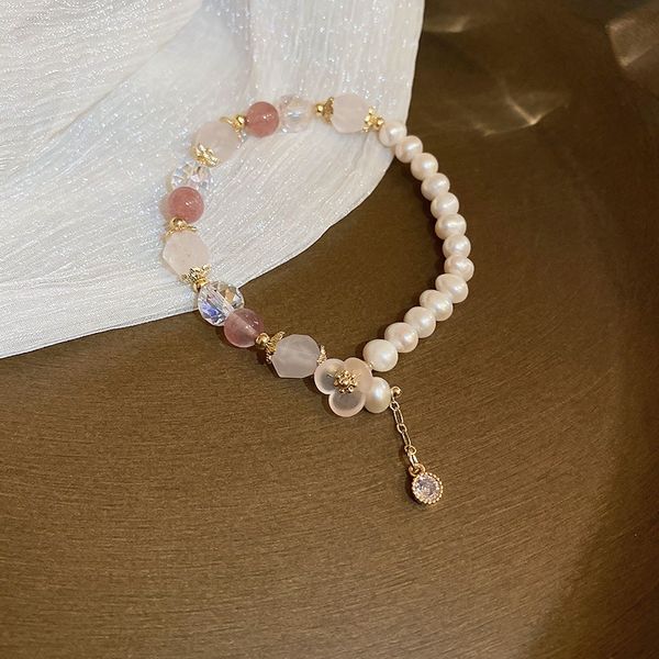 Vòng Tay Ngọc Trai Phối Pha Lê, Cườm Trong, Hoa 3D Dâu Tây MADAME HIEN PEARLS Cho Nữ VTT081