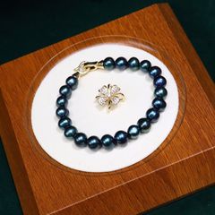 Vòng Tay Ngọc Trai Đen Tự Nhiên 8-9mm Mặt Hoa 4 Cánh Camellia MADAME HIEN PEARLS Sang Trọng Cho Nữ VTT095