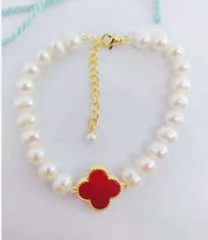 Vòng Tay Ngọc Trai Tự Nhiên Mặt Đá Cỏ 4 Lá MADAME HIEN PEARL Cho Nữ VTT124