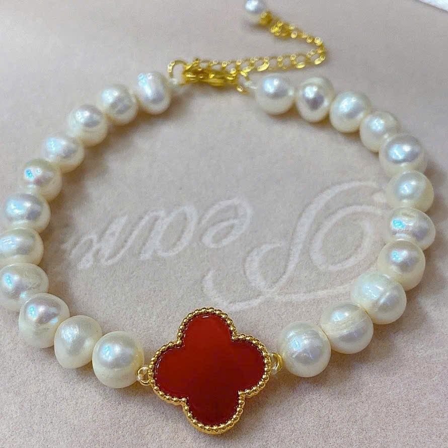 Vòng Tay Ngọc Trai Tự Nhiên Mặt Đá Cỏ 4 Lá MADAME HIEN PEARL Cho Nữ VTT124