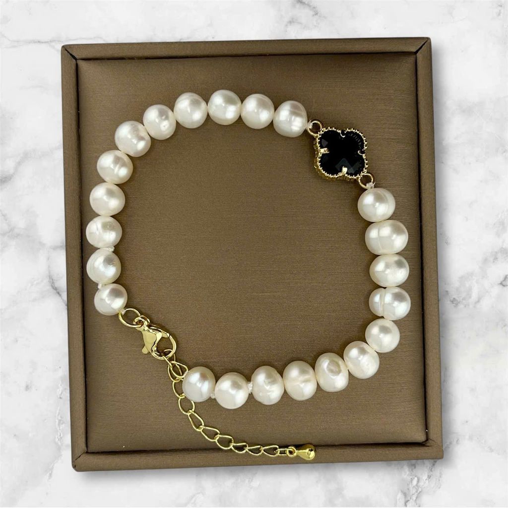 Vòng Tay Ngọc Trai Tự Nhiên Mặt Đá Cỏ 4 Lá MADAME HIEN PEARL Cho Nữ VTT124