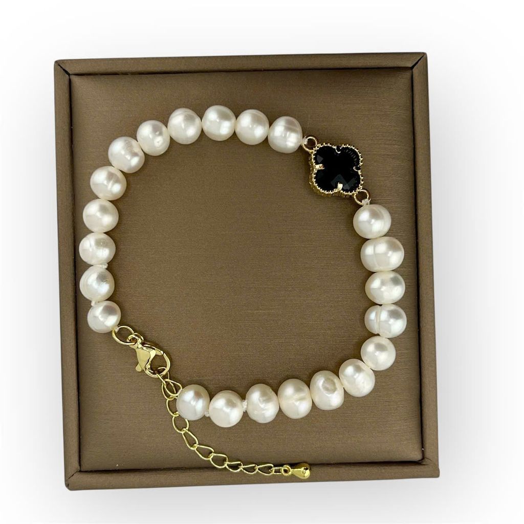 Vòng Tay Ngọc Trai Tự Nhiên Mặt Đá Cỏ 4 Lá MADAME HIEN PEARL Cho Nữ VTT124