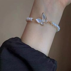 Vòng Tay Ngọc Trai Khoá Bướm Thời Trang Cao Cấp MADAME HIEN PEARLS Cho Nữ VTT025