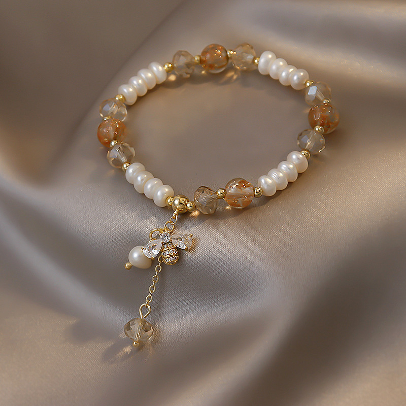 Vòng Tay Chuỗi Hạt Pha Lê Mặt Ong Đính Ngọc Trai MADAME HIEN PEARLS VTT036