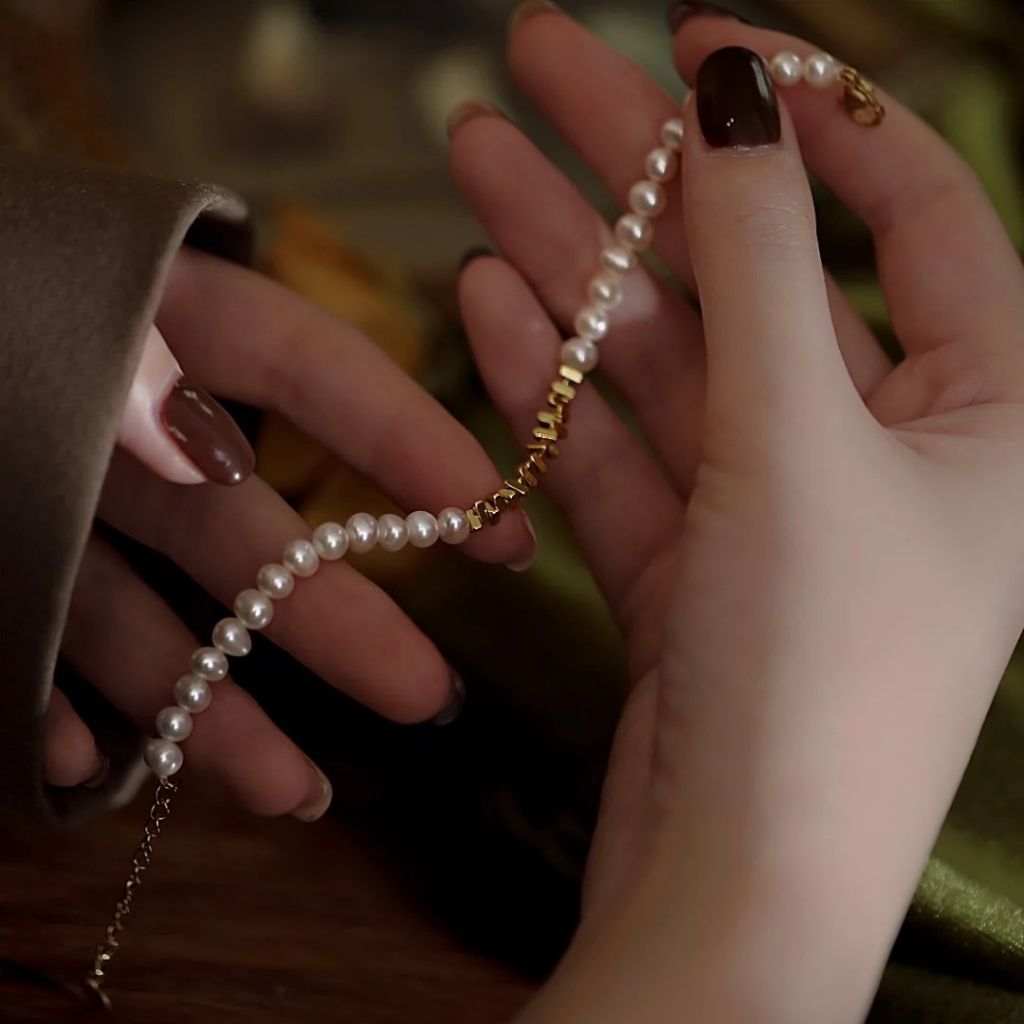 Vòng Tay Ngọc Trai Tự Nhiên Mặt Cham Hạt Vàng Li Ti MADAME HIEN PEARLS Vòng Tay Dễ Thương Cho Nữ VTT050