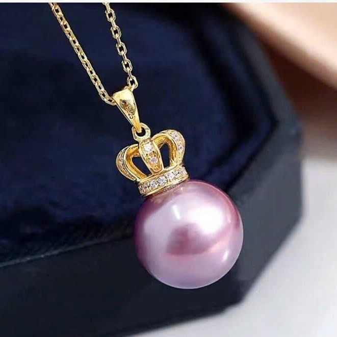 Dây Chuyền Mặt Ngọc Trai Tự Nhiên Hạt Tròn 10-11mm Mặt Vương Miện Sang Trọng MADAME HIEN PEARLS MT032