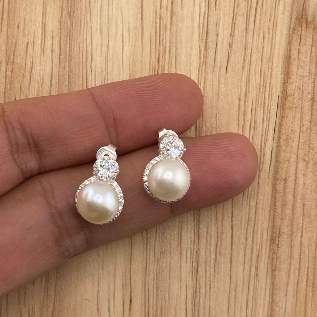 Bông Tai Ngọc Trai Bạc Ta Đính Đá Quý Nhí Tròn MADAME HIEN PEARLS sang trọng, quý phái BTN038