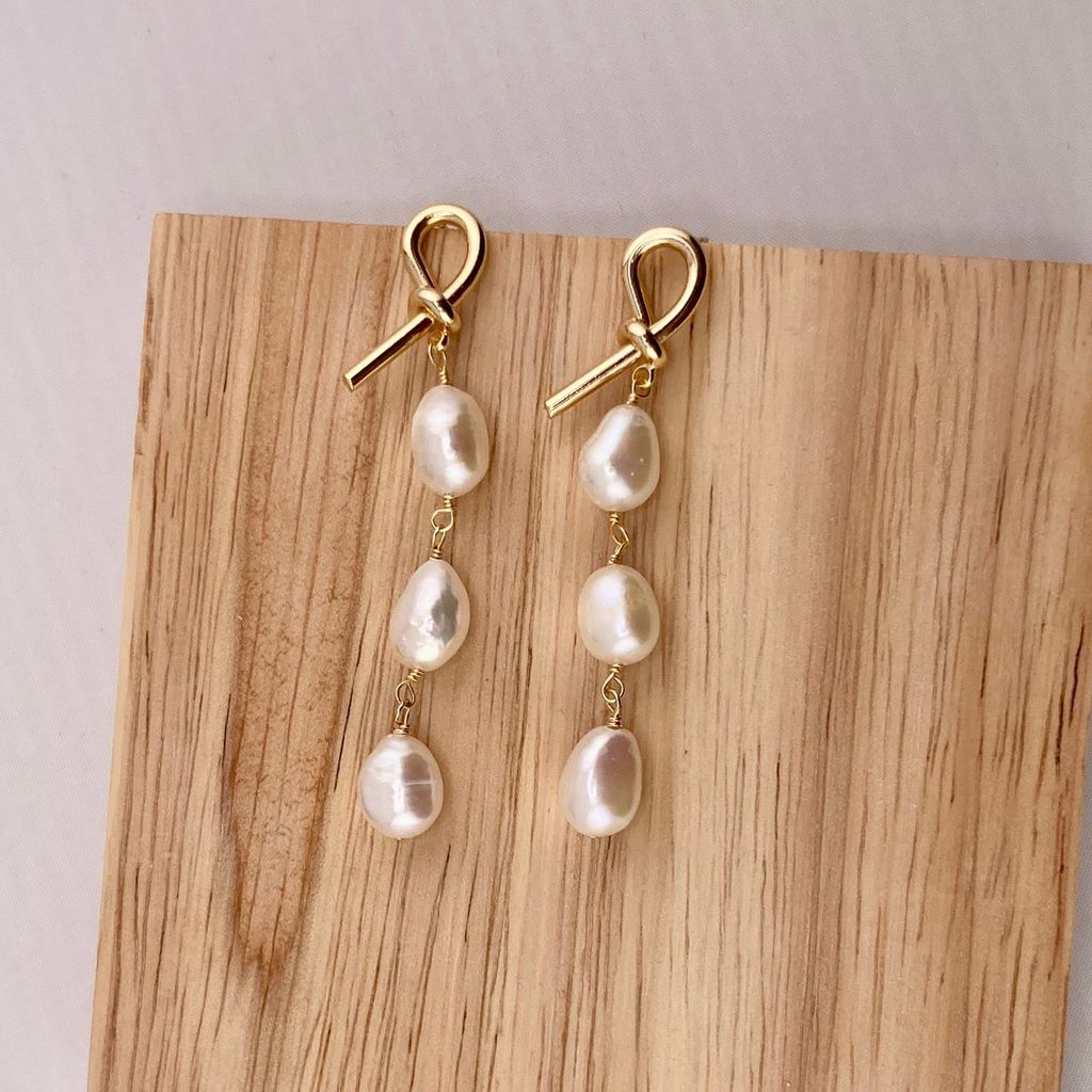 Khuyên Tai 3 Hạt Dáng Dài Thắt Nút Đính Ngọc Trai Tự Nhiên dài tua rua Phong Cách baroque BTB003B