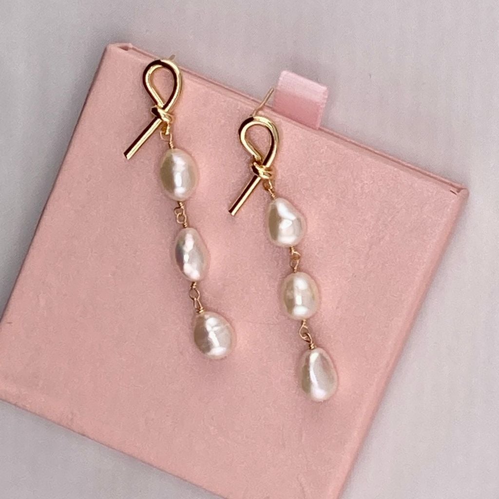Khuyên Tai 3 Hạt Dáng Dài Thắt Nút Đính Ngọc Trai Tự Nhiên dài tua rua Phong Cách baroque BTB003B