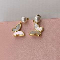 Bông Tai Bướm Trắng Mặt Xà Cừ Đính Ngọc Trai MADAME HIEN PEARLS Phong Cách Châu Âu BTN019