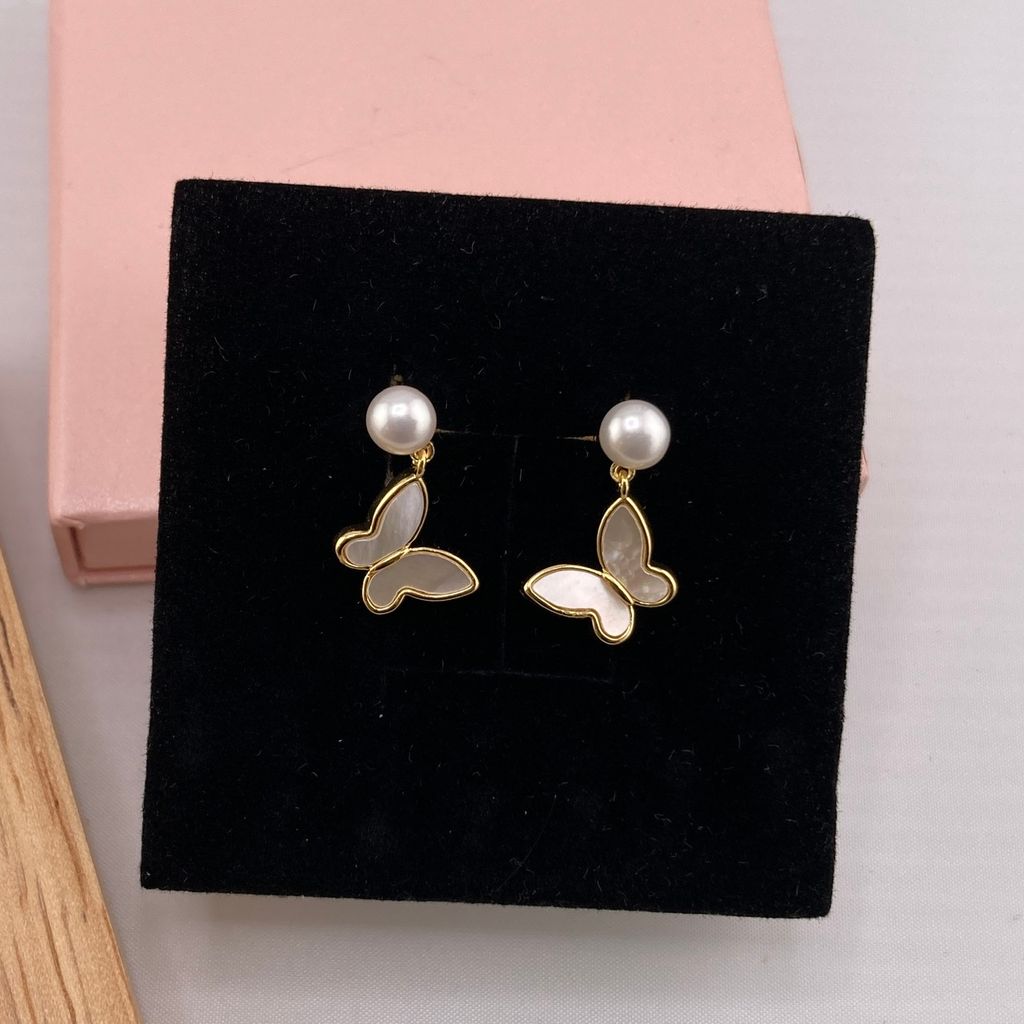 Bông Tai Bướm Trắng Mặt Xà Cừ Đính Ngọc Trai MADAME HIEN PEARLS Phong Cách Châu Âu