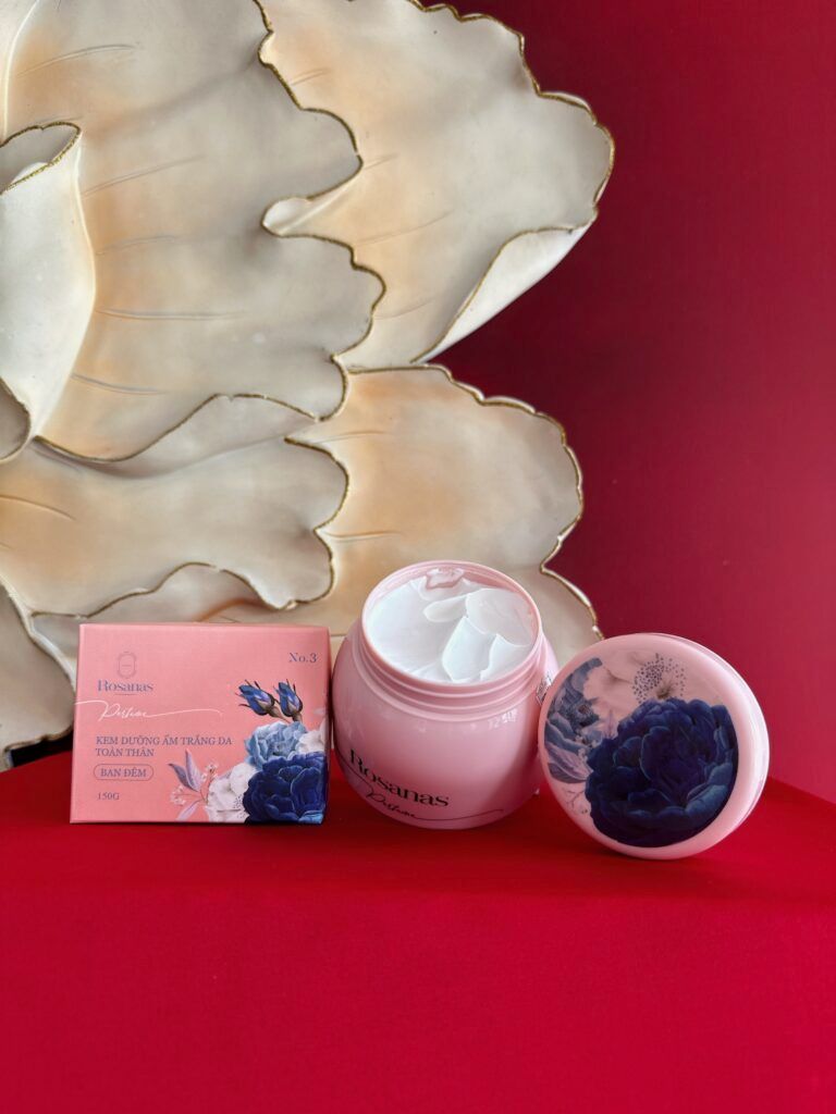 Rosanas Kem Dưỡng Ẩm Trắng Da Ban Đêm 150g