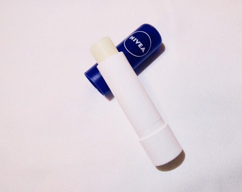 Son Dưỡng Môi NIVEA Không Màu 4.8g