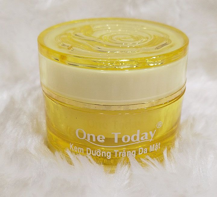 One Today Kem Dưỡng Trắng Da Mặt 9g