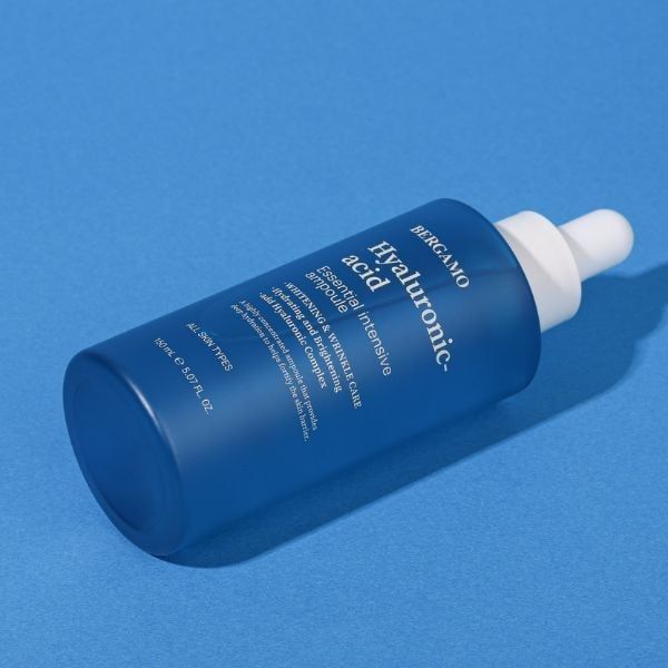 SERUM CẤP ẨM HỖ TRỢ PHỤC HỒI BERGAMO HYALURONIC ACID ESSENTIAL INTENSIVE AMPOULE 150ML