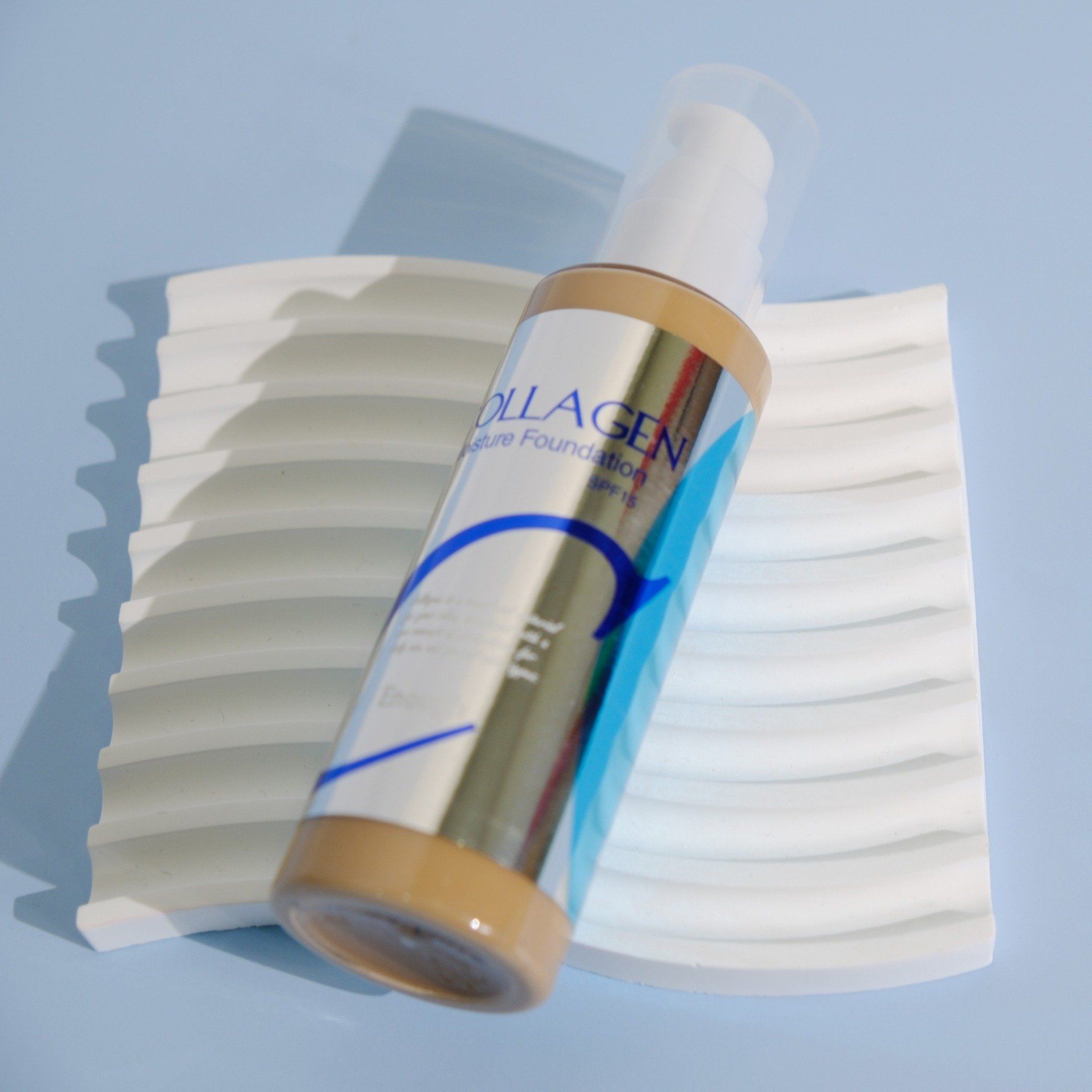 KEM NỀN COLLAGEN ENOUGH MOISTURE FOUNDATION SPF15 100ML