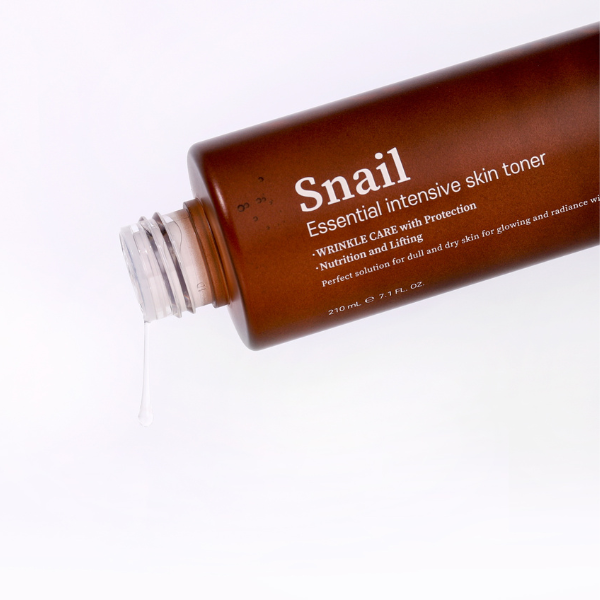 TONER ỐC SÊN BERGAMO SNAIL ESSENTIAL INTENSIVE TONER 210ML