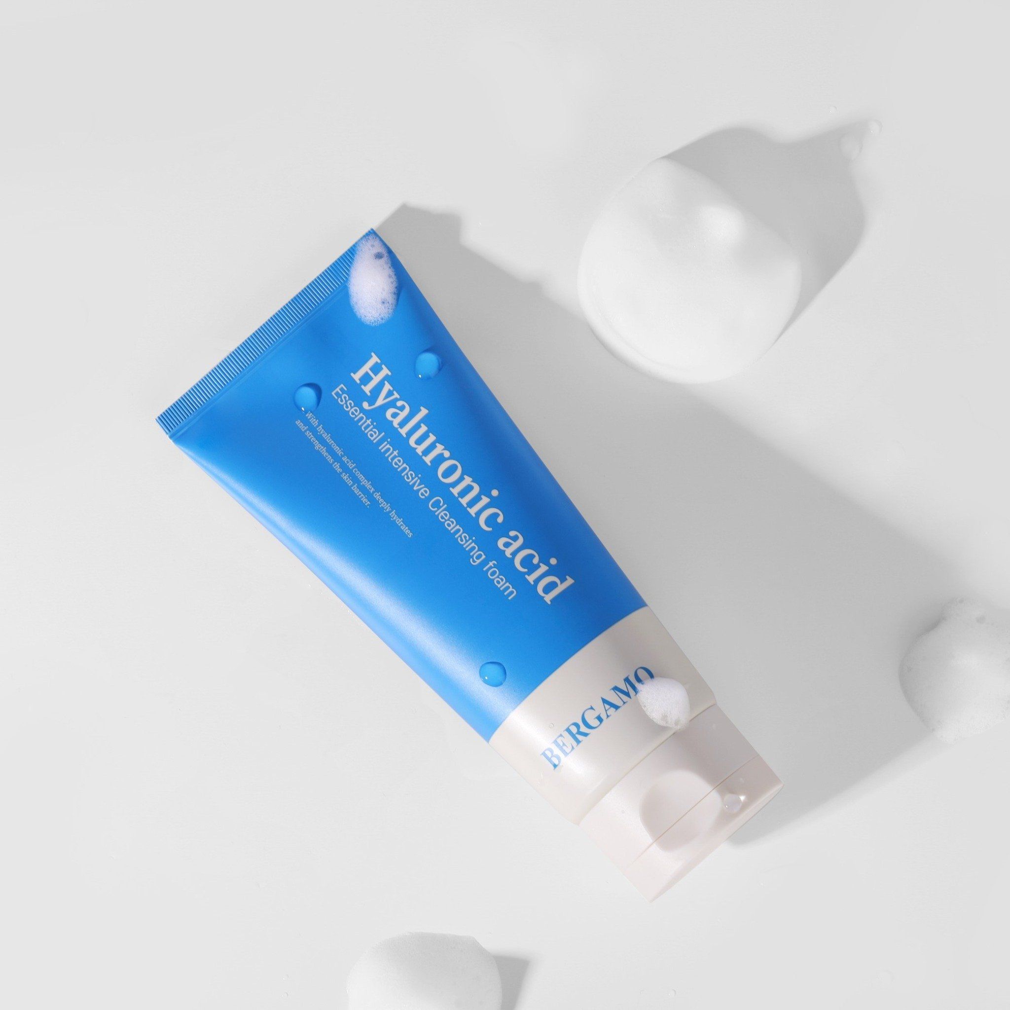 SỮA RỬA MẶT CẤP ẨM HỖ TRỢ PHỤC HỒI BERGAMO INTENSIVE HYALURONIC ACID CLEANSING FOAM 120ML