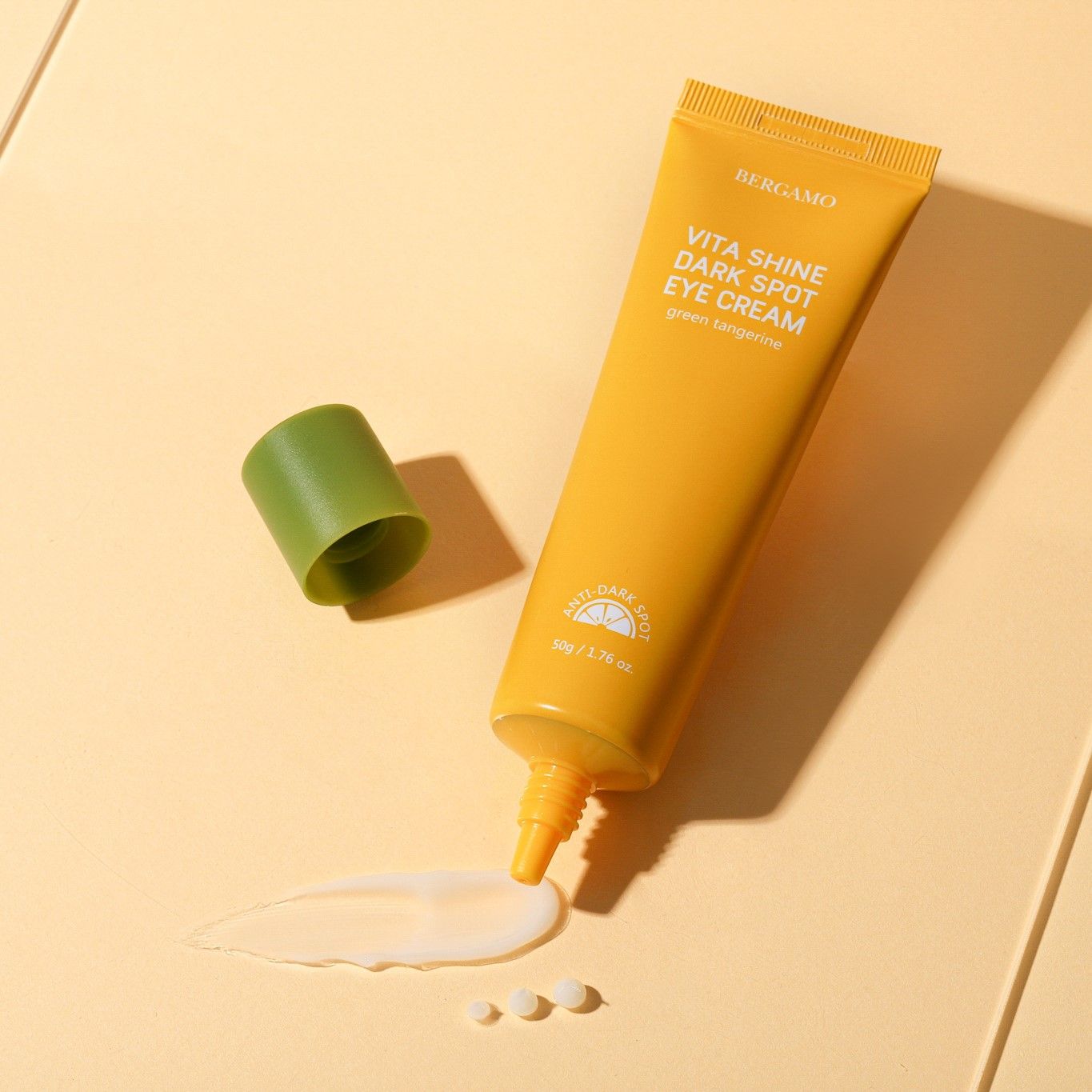 KEM DƯỠNG MẮT QUÝT XANH BERGAMO GREEN TANGERINE VITA SHINE DARK SPOT EYE CREAM 50G (TẶNG TUÝP 10ML)