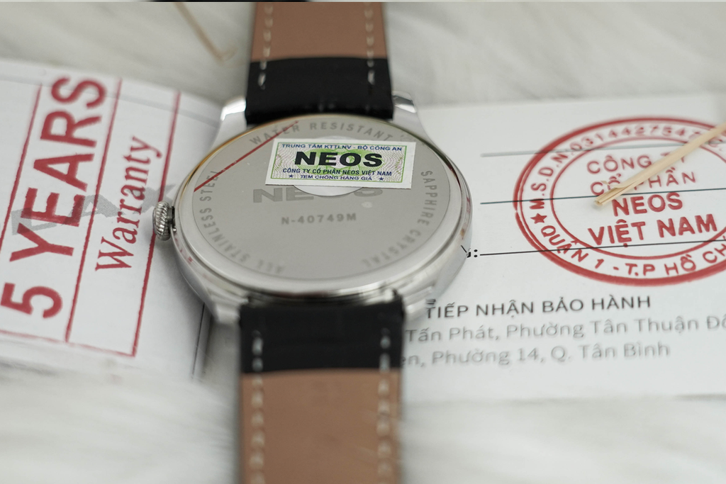 Đồng Hồ Nam Dây Da Lịch Tuần Trăng Neos N-40749M Sapphire Bảo Hành Chính Hãng 5 Năm