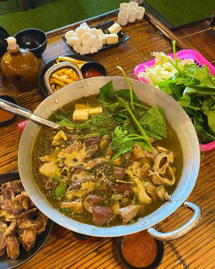  Lẩu thắng cố ngựa 