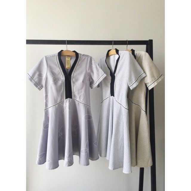  Đầm công sở xoè phối đen InFashion 