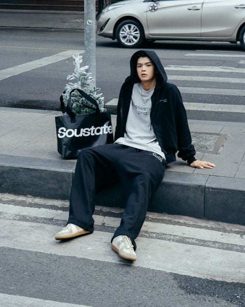 BASIC TYPO BOXY FULLZIP HOODIE 