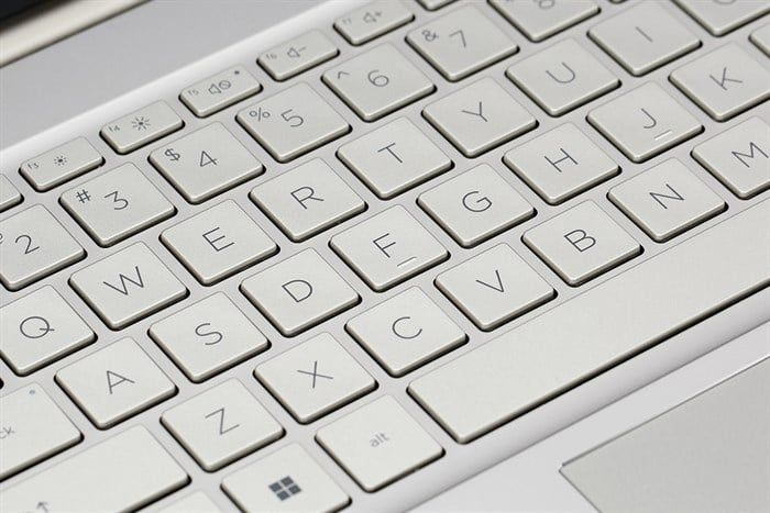 Laptop HP Pavilion 15 eg3033TX U6L6PA | i5 1335U | Ram 16GB | SSD 512GB | VGA 2GB MX550 | 15.6 inch FHD | Win11